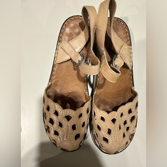 Josef Seibel Tan Cutout Sandals size 41 - Picture 6 of 6